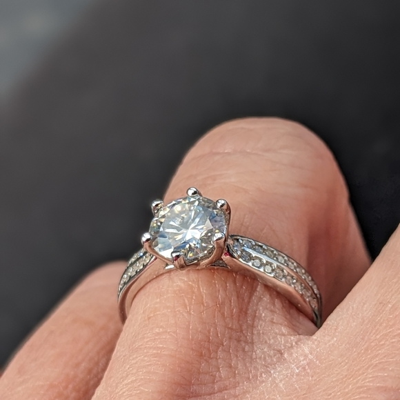 1CT Genuine Moissanite Ring, 18k Gold Plated 925 Sterling Silver -Size 5 - Picture 3 of 10